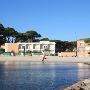 https://les-stoechades.fr-provencehotel.com